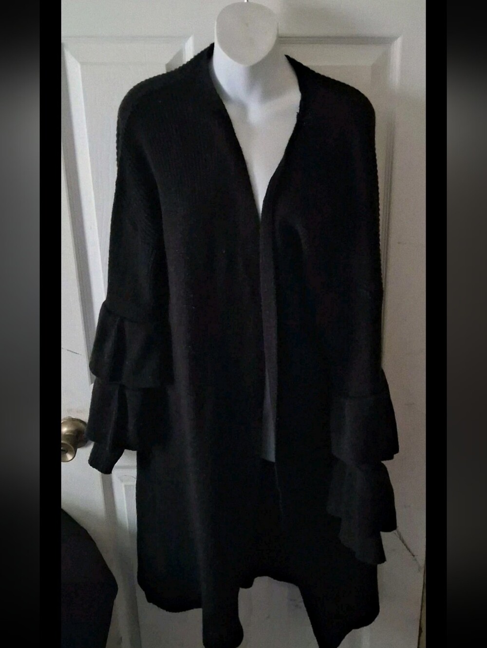Boohoo - Women's Black Open Front Double Ruffled Sleeve M/L Acrylic Cardigan